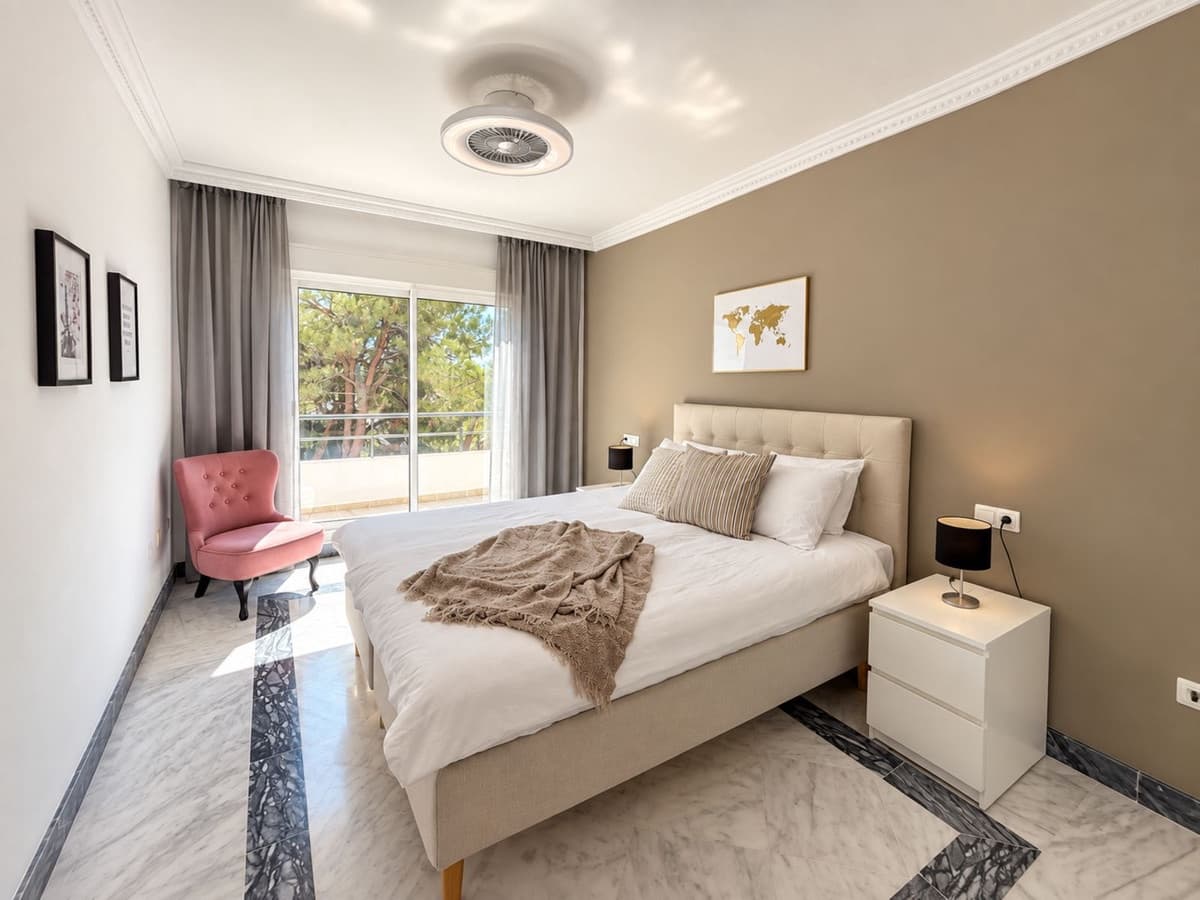 2 sypialnia Apartament na sprzedaż w Nueva Andalucia z basenem garażem - 425 000 € (Ref: 10126769)