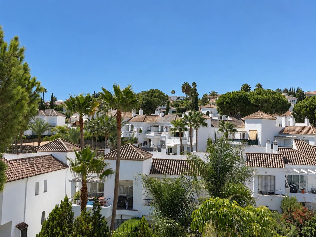 2 sypialnia Apartament na sprzedaż w Nueva Andalucia z basenem garażem - 425 000 € (Ref: 10126769)