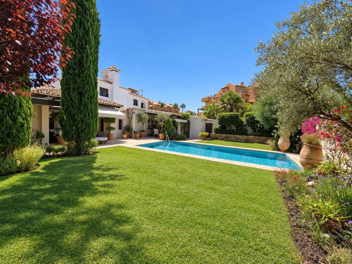 3 sovrum Villa till salu i Manilva med pool - 900 000 € (Ref: 10126770)