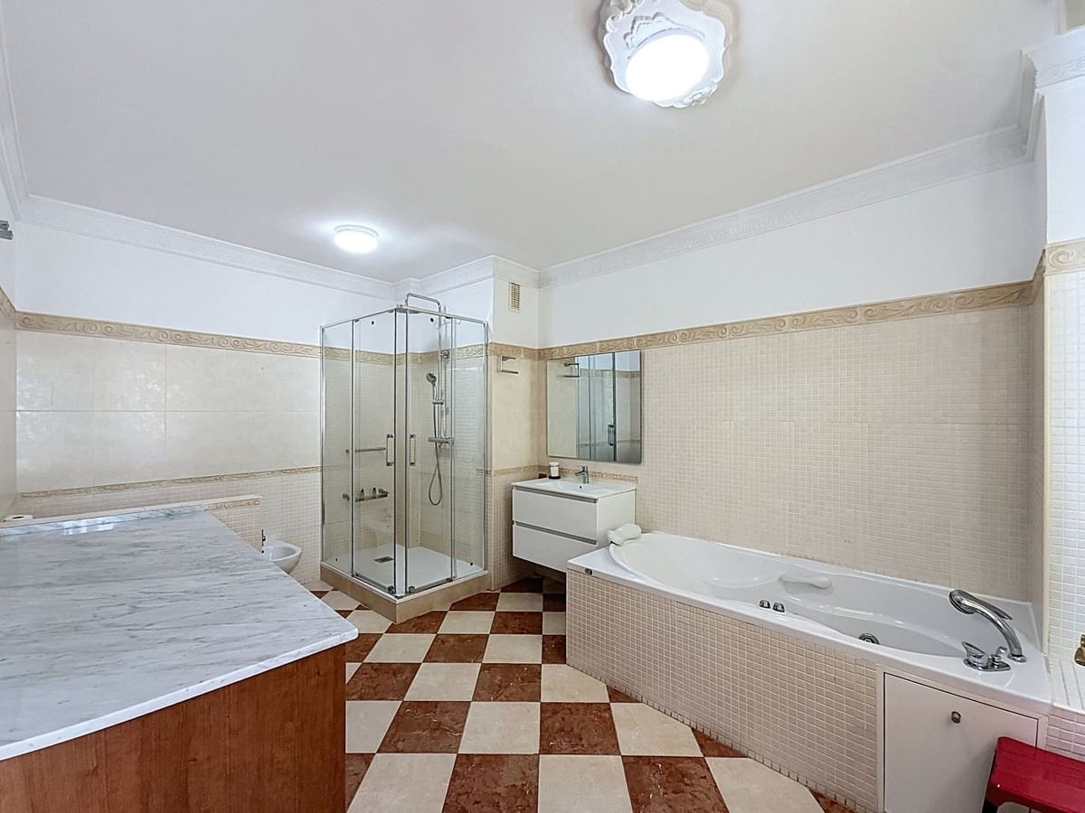 3 sypialnia Apartament na sprzedaż w Miasto Malaga - 949 000 € (Ref: 10126786)