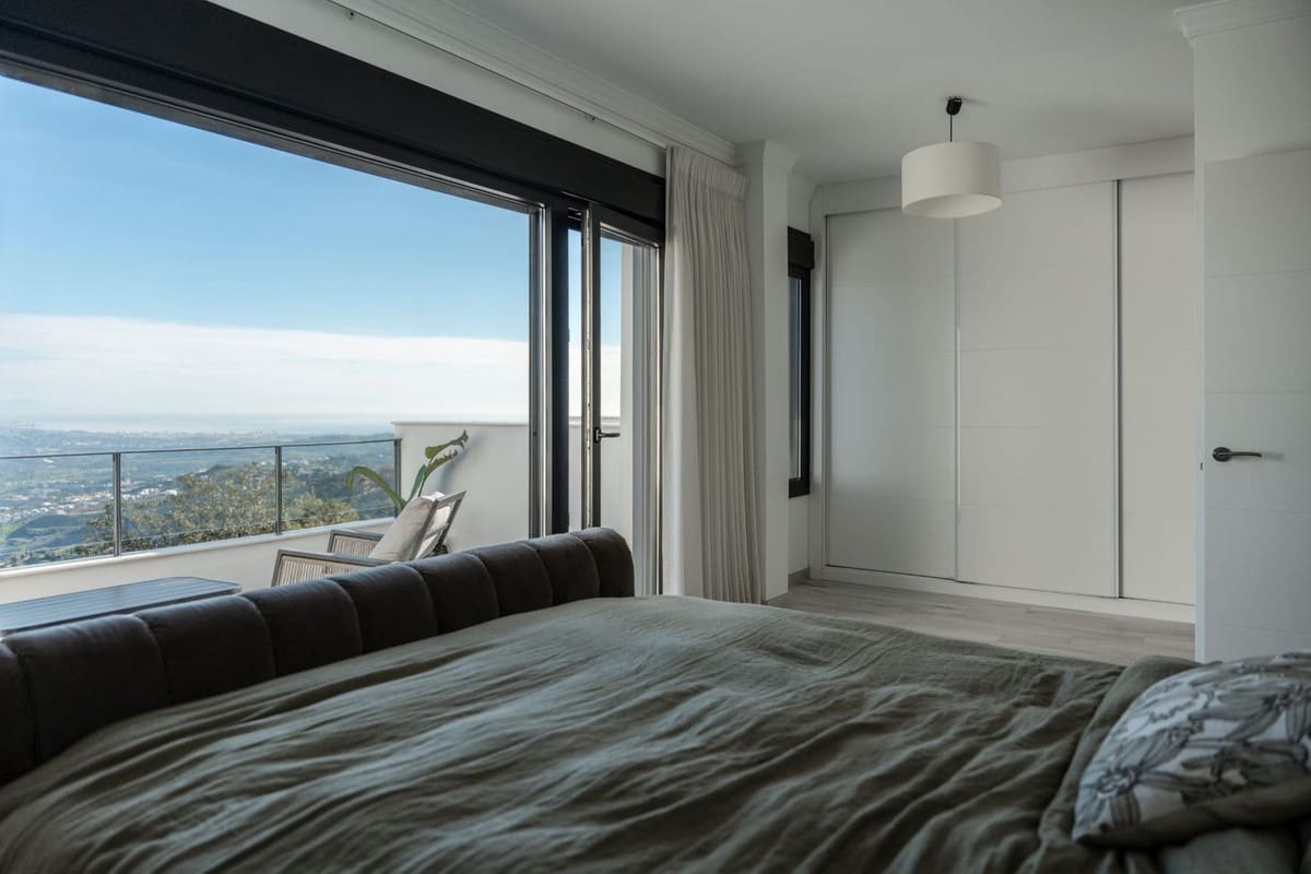 4 soveværelse Byhus til salg i Marbella med swimmingpool garage - € 695.000 (Ref: 10126788)