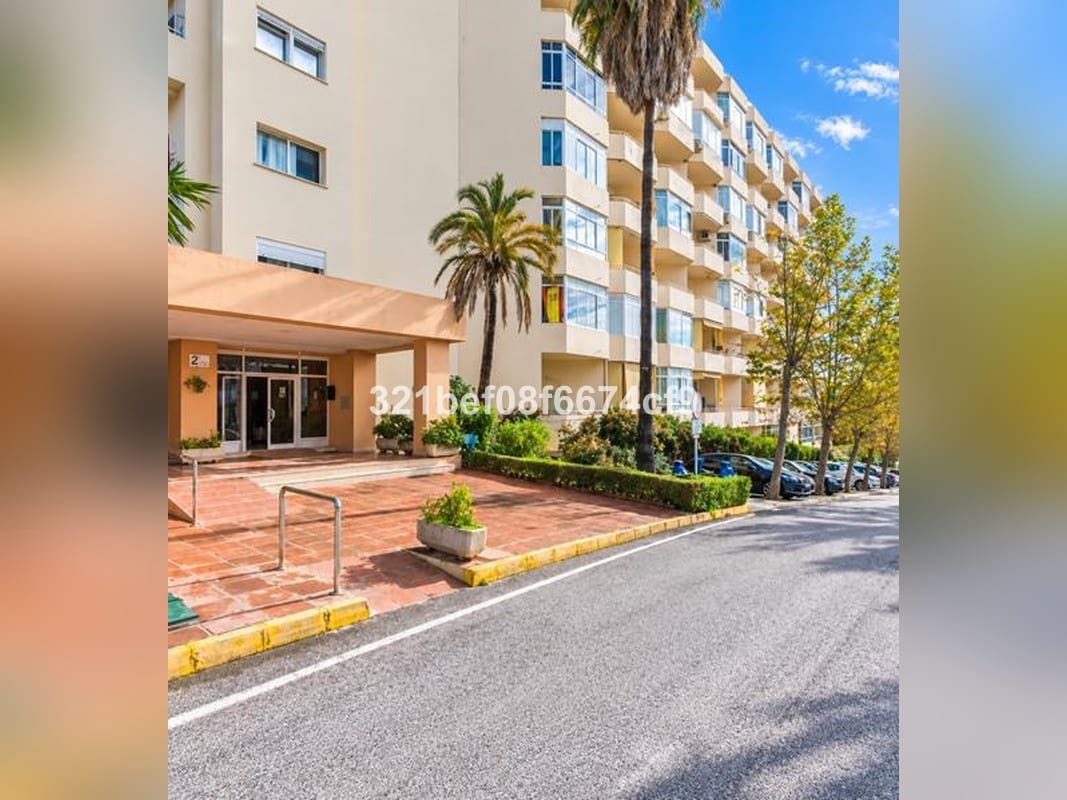 1 sovrum Lägenhet till salu i Estepona med pool - 223 000 € (Ref: 10126805)
