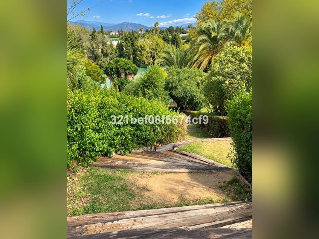 1 sovrum Lägenhet till salu i Estepona med pool - 223 000 € (Ref: 10126805)