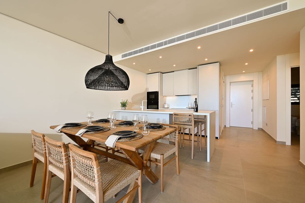 Apartamento de 2 habitaciones en Fuengirola en venta con piscina garaje - 685.000 € (Ref: 10126810)