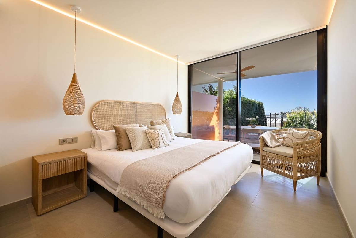 Apartamento de 2 habitaciones en Fuengirola en venta con piscina garaje - 685.000 € (Ref: 10126810)