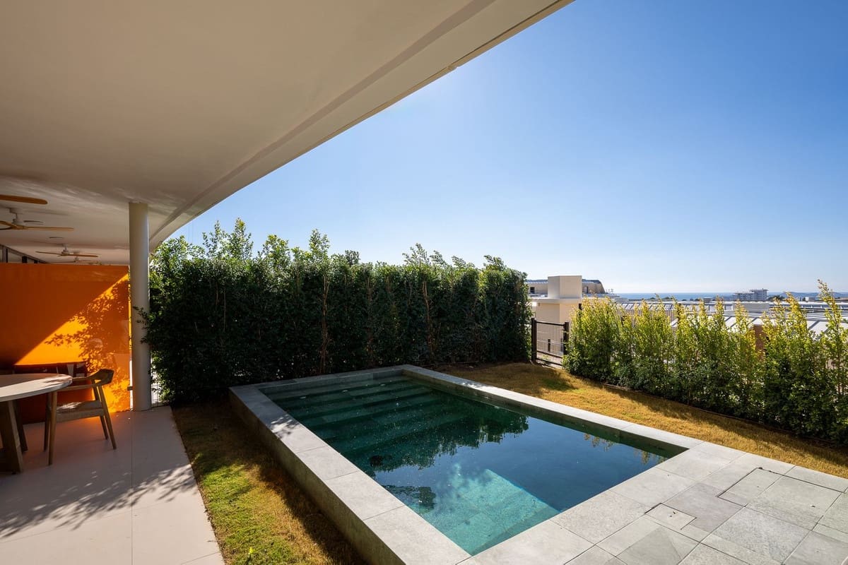 Apartamento de 2 habitaciones en Fuengirola en venta con piscina garaje - 685.000 € (Ref: 10126810)