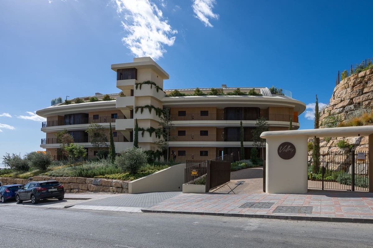 Apartamento de 2 habitaciones en Fuengirola en venta con piscina garaje - 685.000 € (Ref: 10126810)