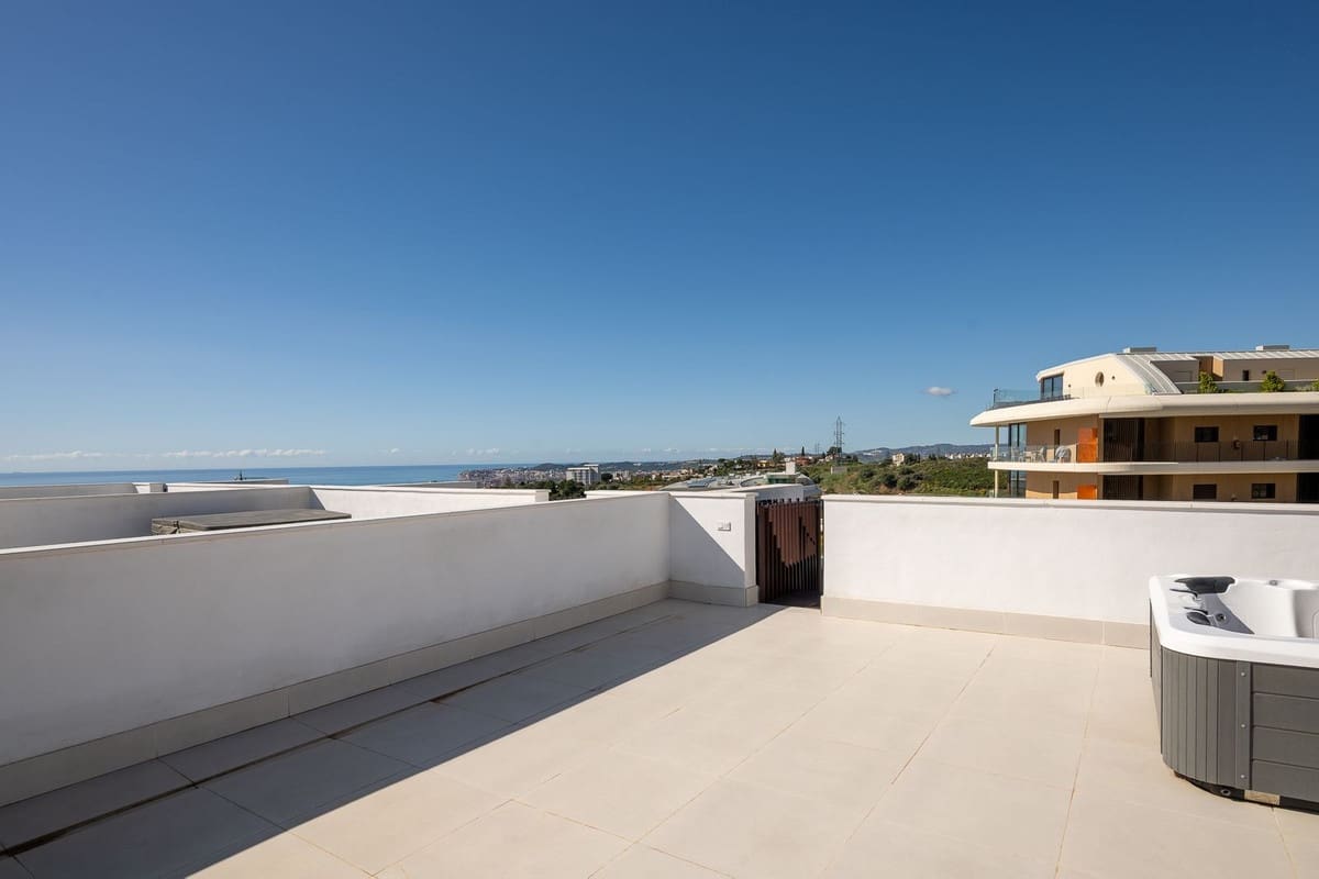 3 soverom Leilighet til salgs i Fuengirola med svømmebasseng garasje - € 845 000 (Ref: 10126825)