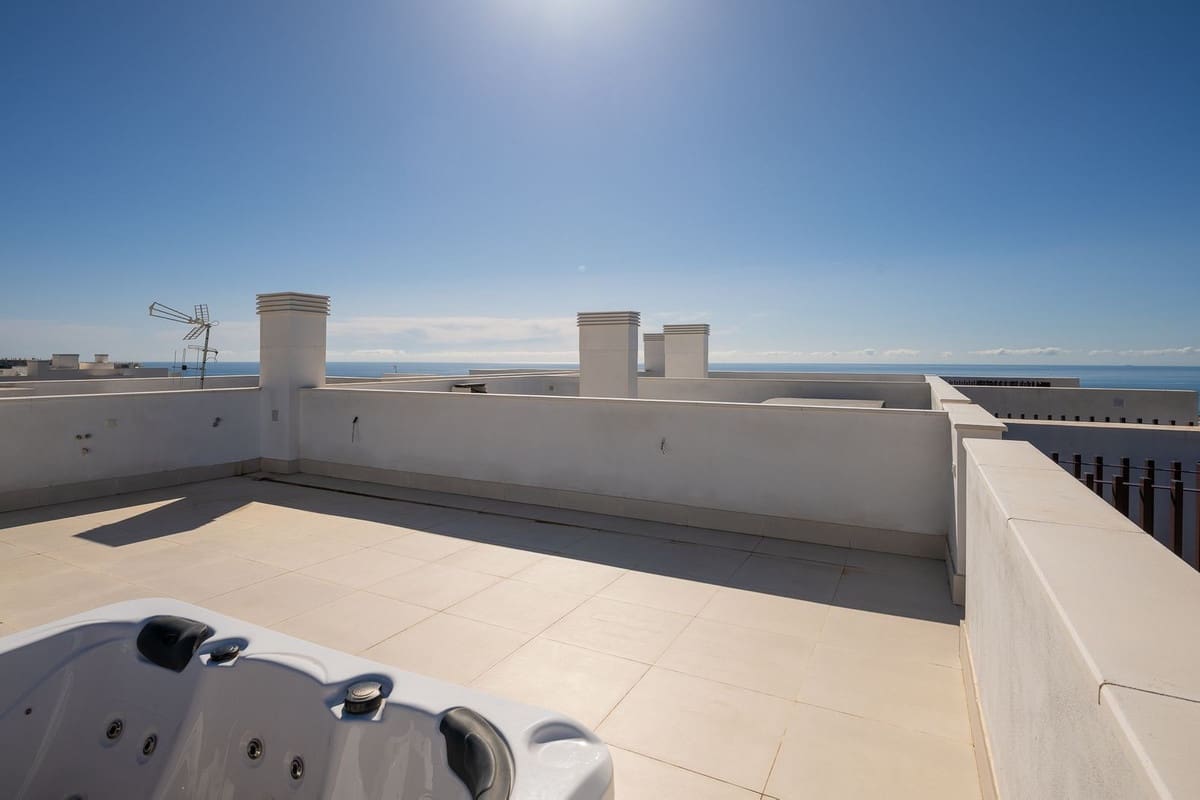 3 soverom Leilighet til salgs i Fuengirola med svømmebasseng garasje - € 845 000 (Ref: 10126825)