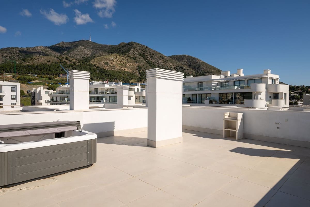 3 soverom Leilighet til salgs i Fuengirola med svømmebasseng garasje - € 845 000 (Ref: 10126825)