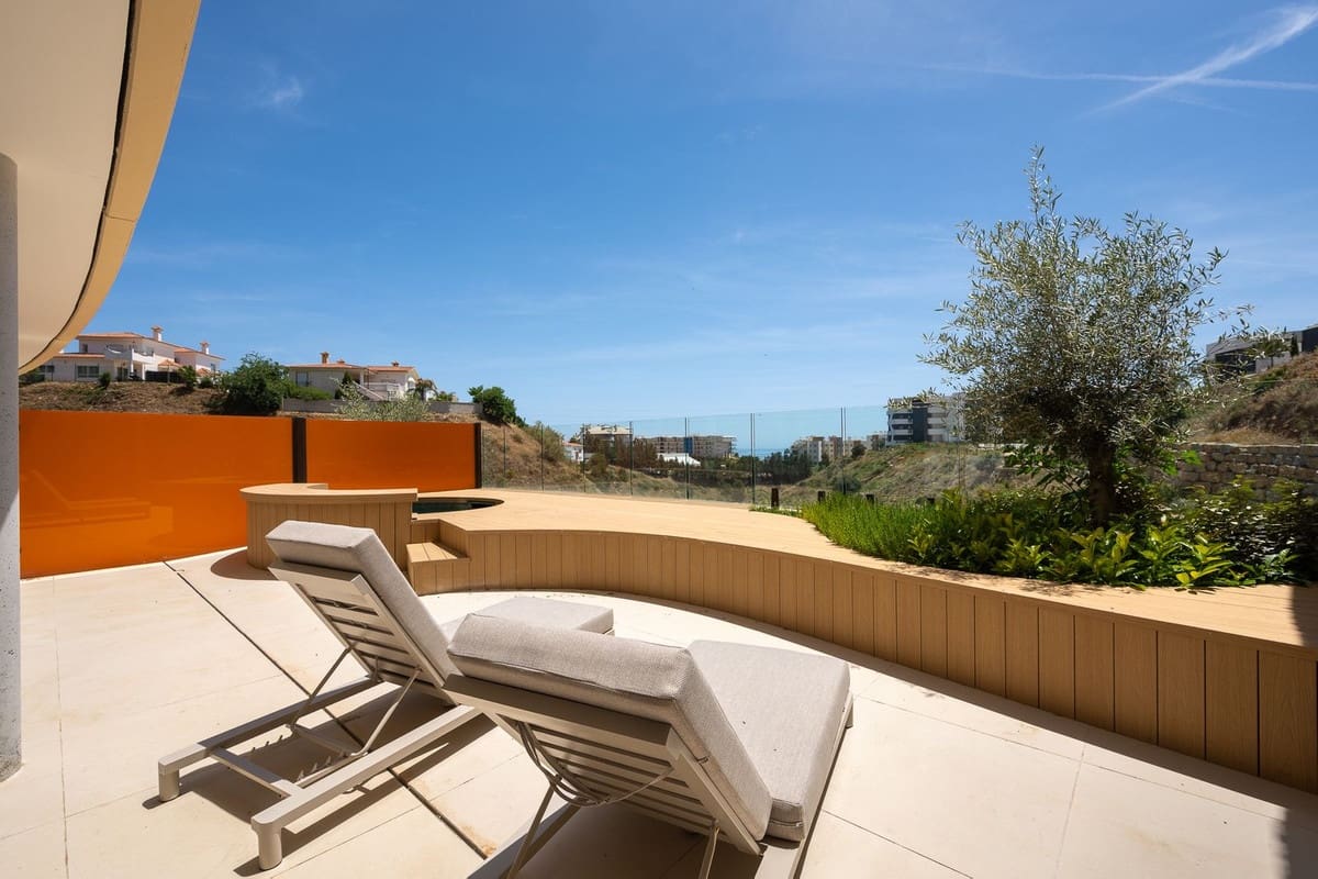 2 slaapkamer Appartement te koop in Fuengirola met zwembad garage - € 689.000 (Ref: 10126827)