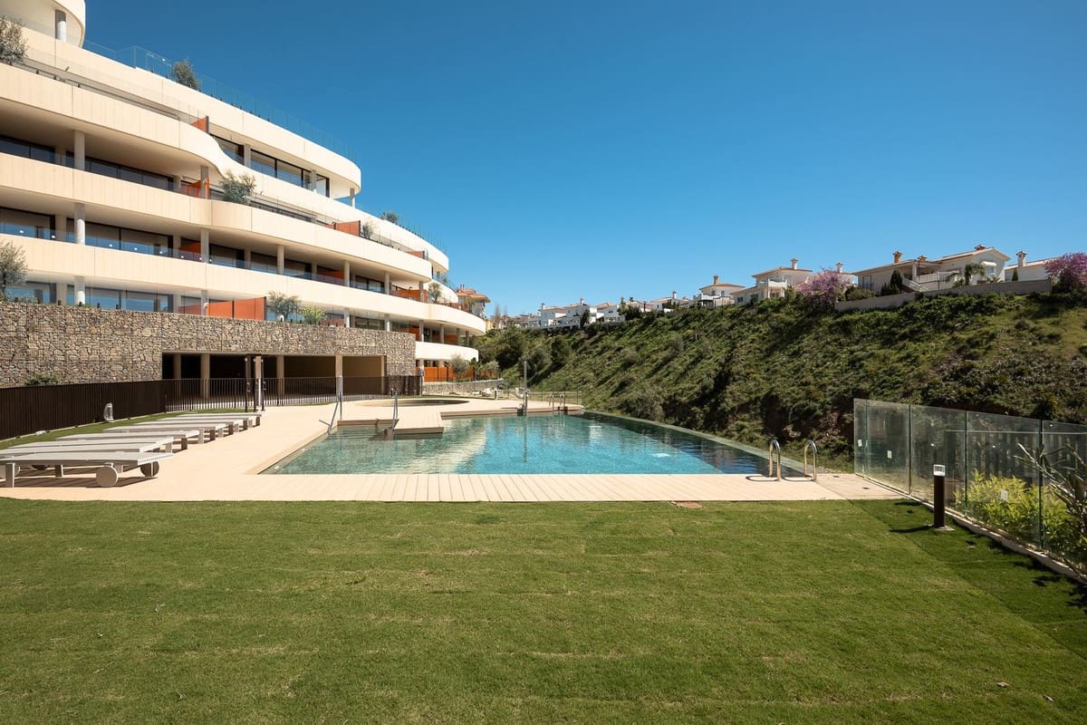 2 slaapkamer Appartement te koop in Fuengirola met zwembad garage - € 689.000 (Ref: 10126827)