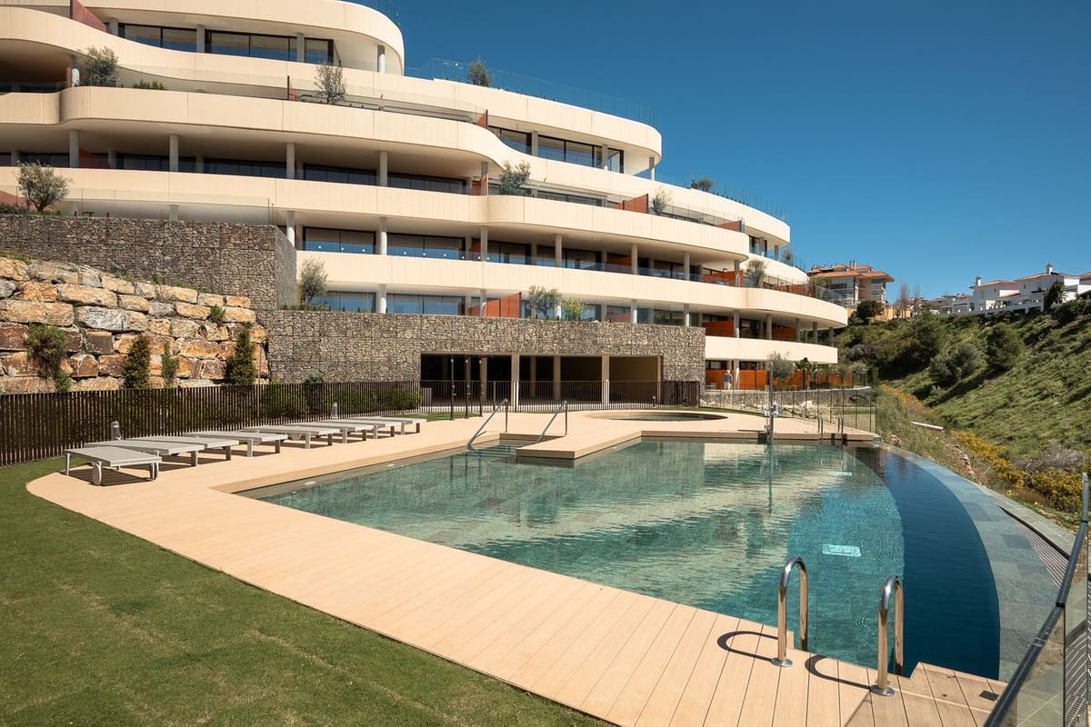 2 slaapkamer Appartement te koop in Fuengirola met zwembad garage - € 689.000 (Ref: 10126827)