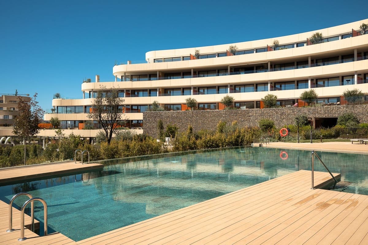 2 slaapkamer Appartement te koop in Fuengirola met zwembad garage - € 689.000 (Ref: 10126827)