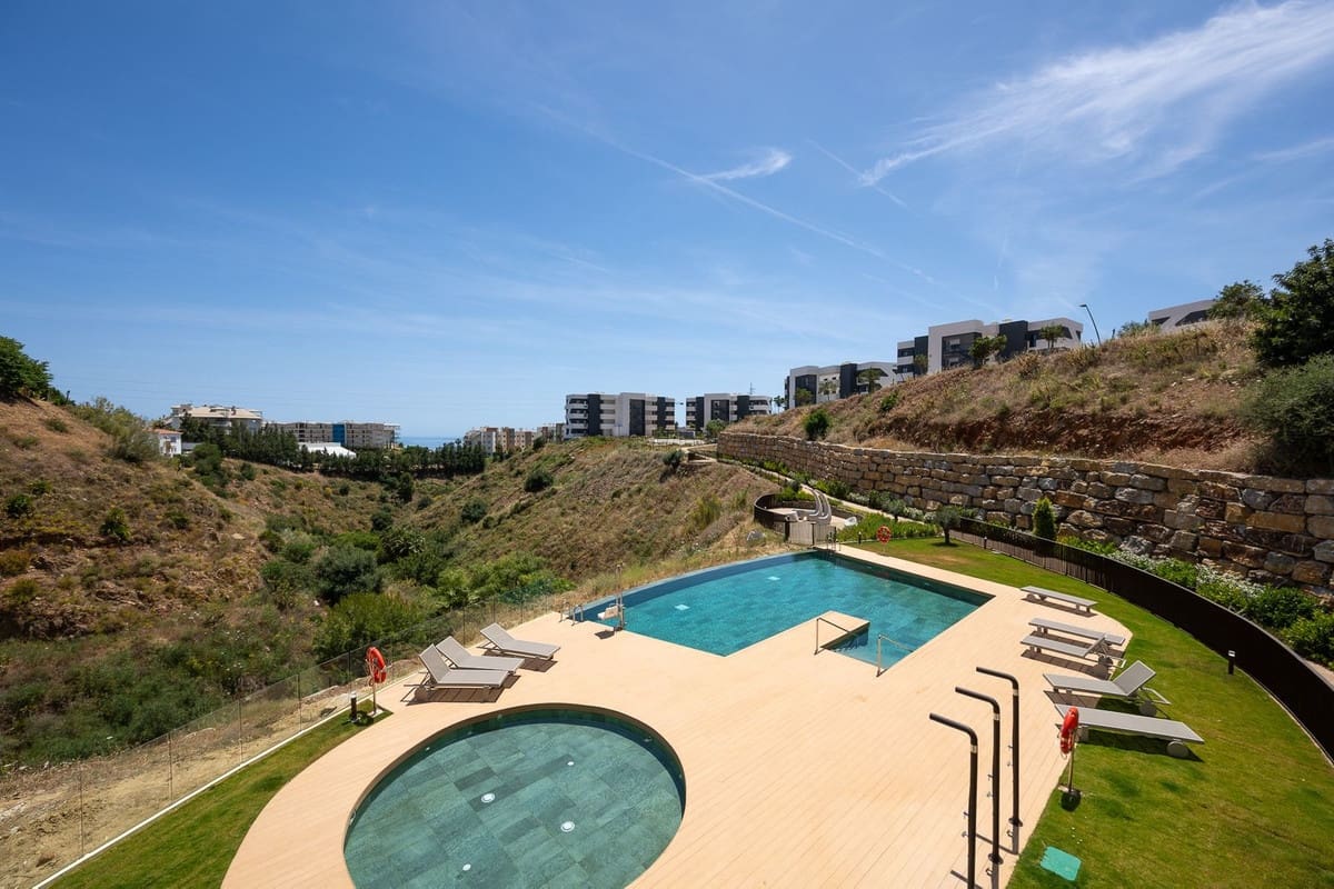 2 slaapkamer Appartement te koop in Fuengirola met zwembad garage - € 689.000 (Ref: 10126827)