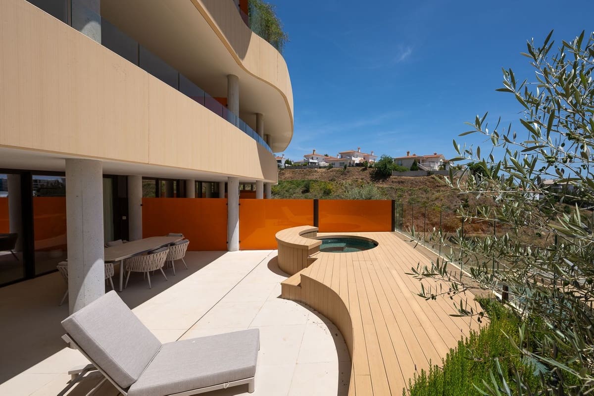 2 slaapkamer Appartement te koop in Fuengirola met zwembad garage - € 689.000 (Ref: 10126827)