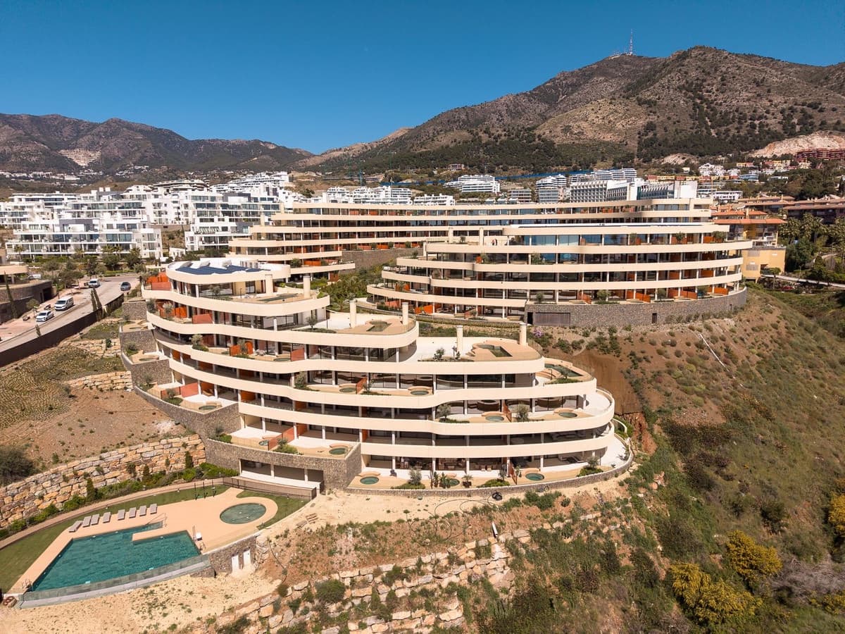 2 slaapkamer Appartement te koop in Fuengirola met zwembad garage - € 689.000 (Ref: 10126827)