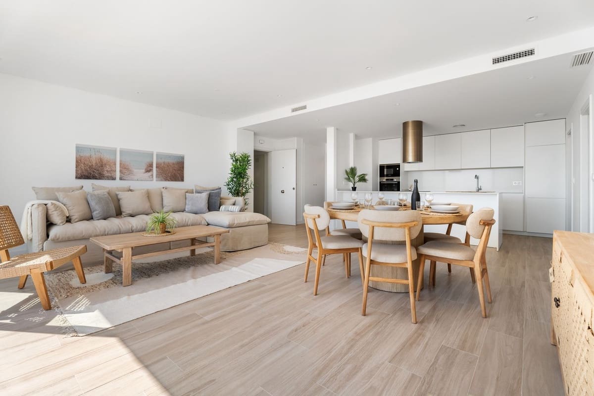 4 makuuhuone Huoneisto myytävänä paikassa La Cala de Mijas mukana uima-altaan 
autotalli - 895 000 € (Ref: 10126830)
