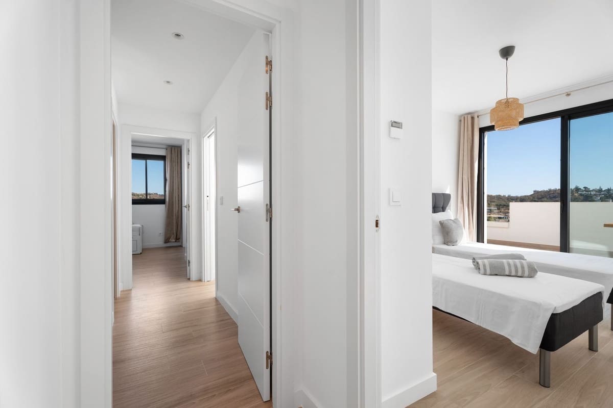 4 makuuhuone Huoneisto myytävänä paikassa La Cala de Mijas mukana uima-altaan 
autotalli - 895 000 € (Ref: 10126830)