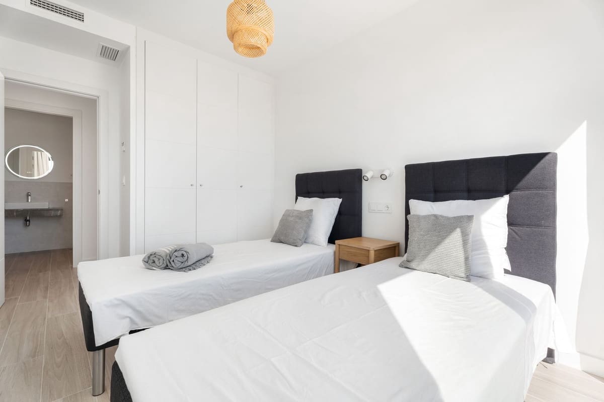 4 makuuhuone Huoneisto myytävänä paikassa La Cala de Mijas mukana uima-altaan 
autotalli - 895 000 € (Ref: 10126830)