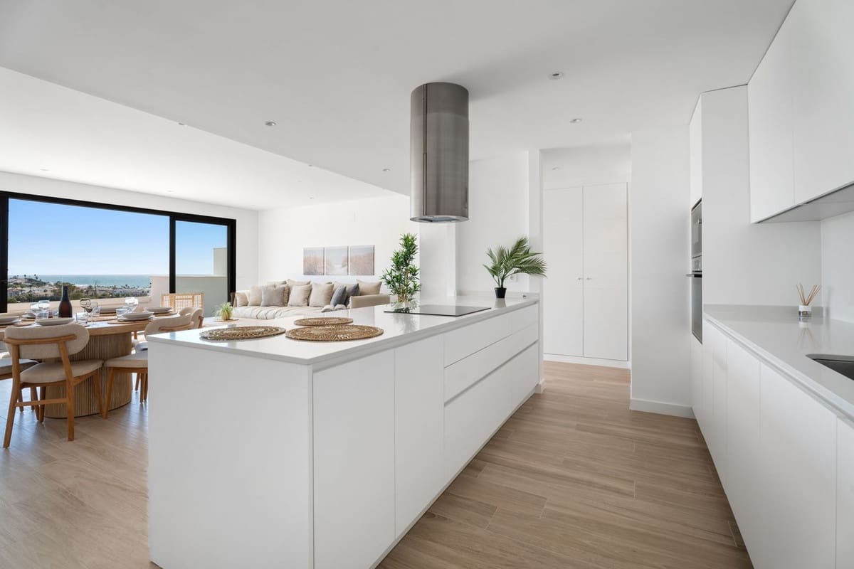 4 makuuhuone Huoneisto myytävänä paikassa La Cala de Mijas mukana uima-altaan 
autotalli - 895 000 € (Ref: 10126830)