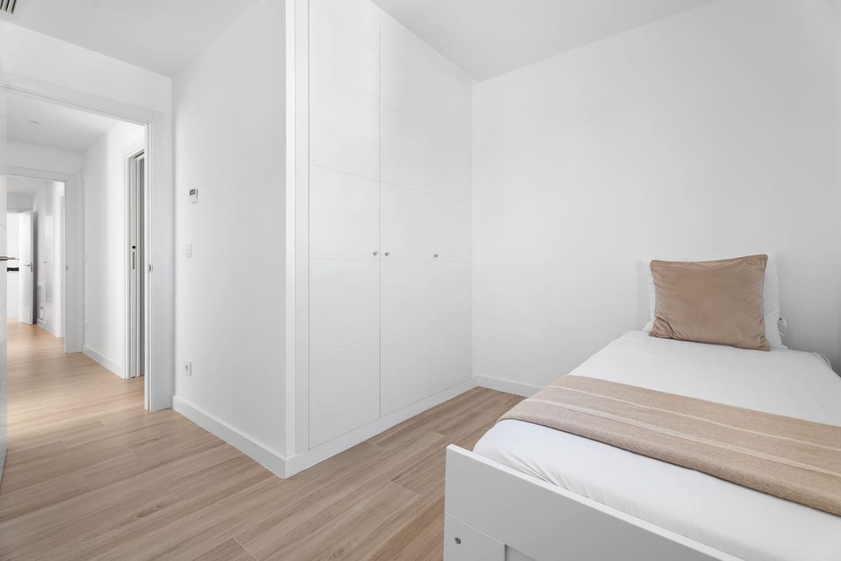 4 makuuhuone Huoneisto myytävänä paikassa La Cala de Mijas mukana uima-altaan 
autotalli - 895 000 € (Ref: 10126830)