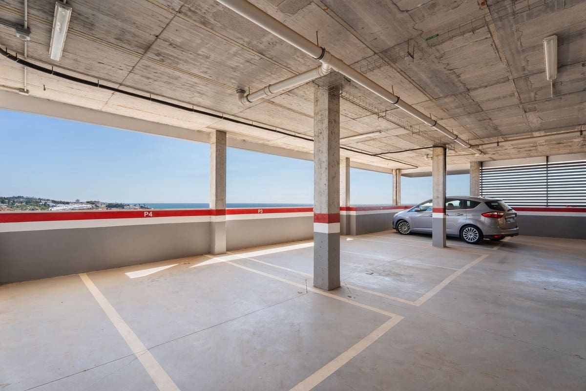 4 makuuhuone Huoneisto myytävänä paikassa La Cala de Mijas mukana uima-altaan 
autotalli - 895 000 € (Ref: 10126830)