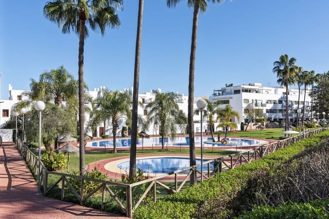 4 makuuhuone Huoneisto myytävänä paikassa La Cala de Mijas, Mijas mukana uima-altaan 
autotalli - 895 000 € (Ref: 10126830)