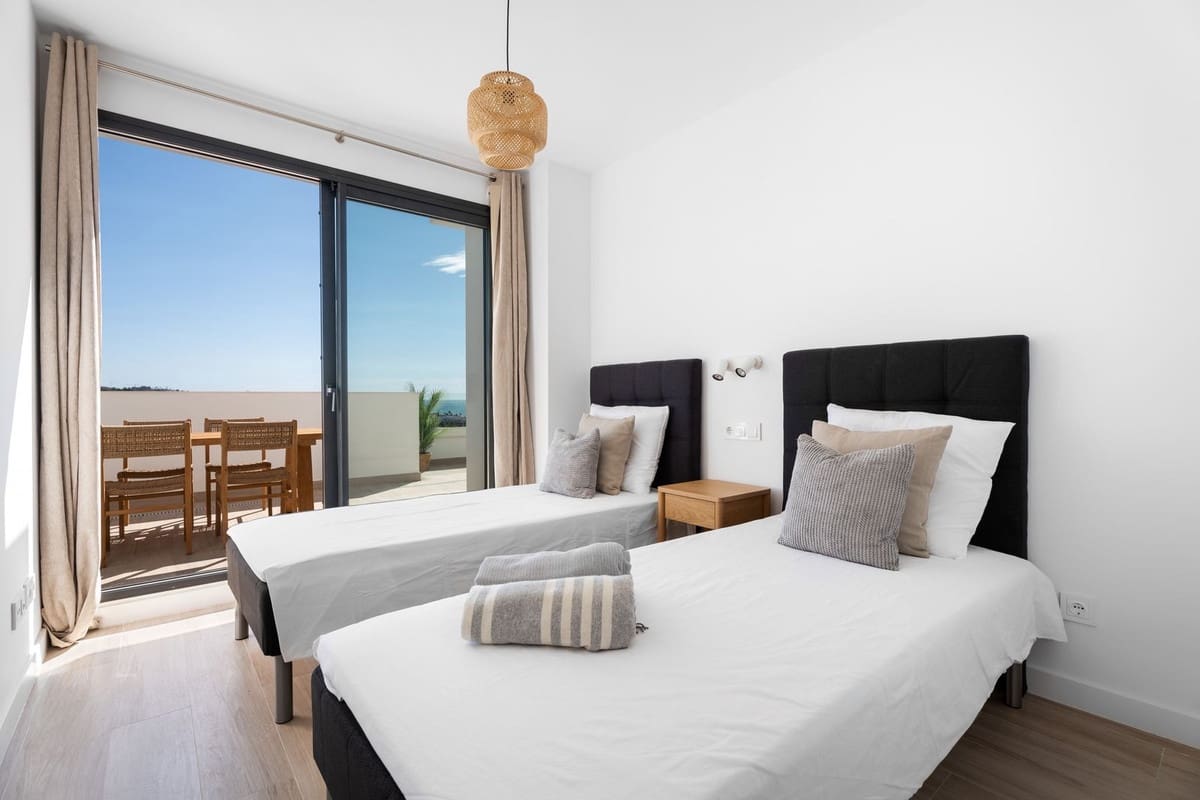 4 makuuhuone Huoneisto myytävänä paikassa La Cala de Mijas mukana uima-altaan 
autotalli - 895 000 € (Ref: 10126830)
