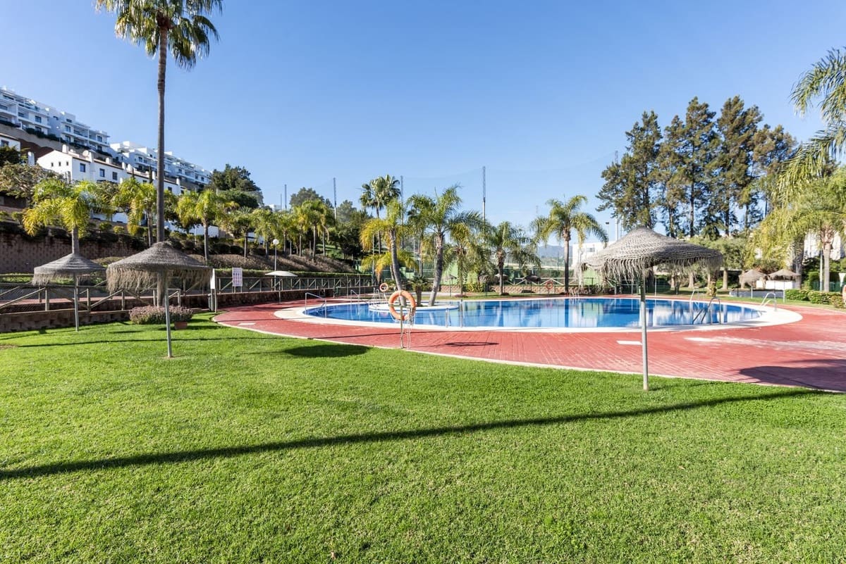 4 makuuhuone Huoneisto myytävänä paikassa La Cala de Mijas mukana uima-altaan 
autotalli - 895 000 € (Ref: 10126830)