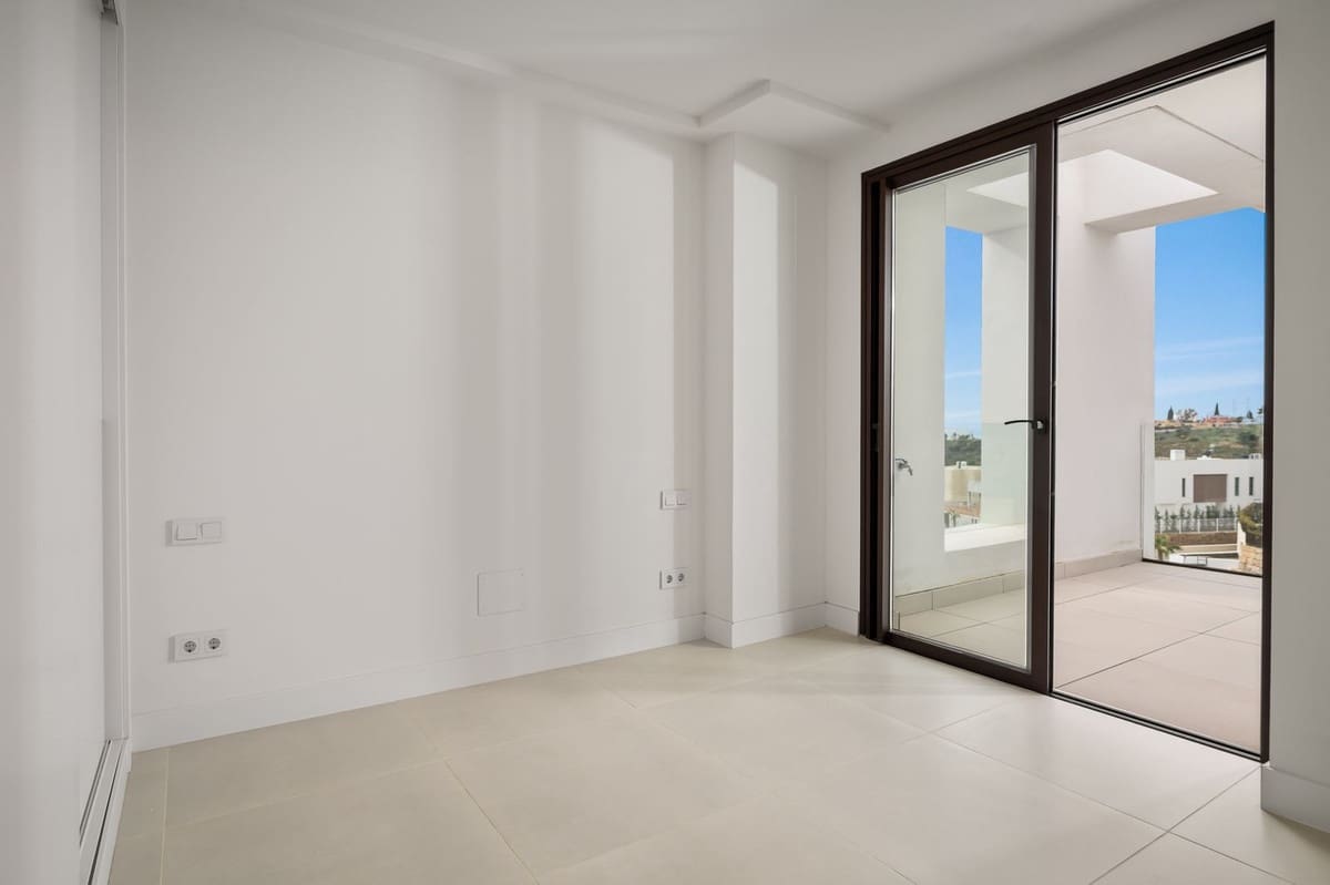 2 soverom Leilighet til salgs i Fuengirola med svømmebasseng garasje - € 625 000 (Ref: 10126835)