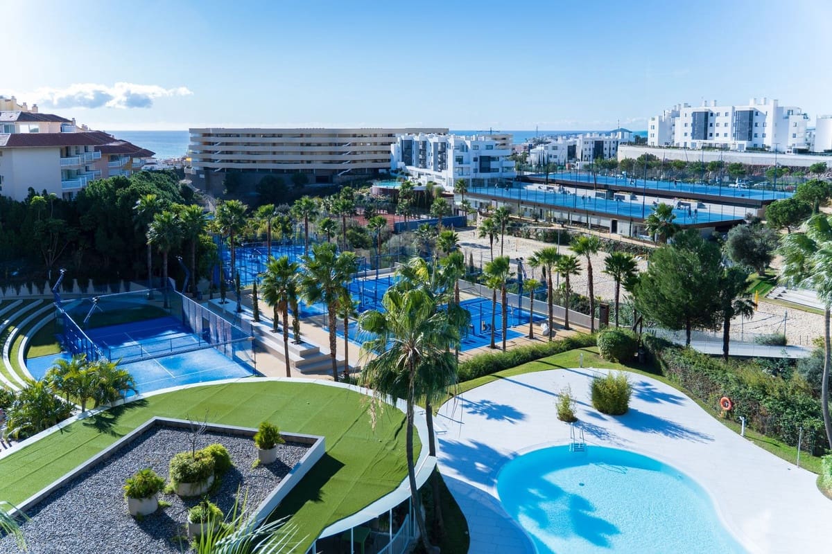 2 soverom Leilighet til salgs i Fuengirola med svømmebasseng garasje - € 625 000 (Ref: 10126835)