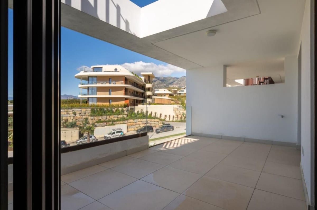 2 Zimmer Apartment zu verkaufen in Fuengirola mit Pool Garage - 599.000 € (Ref: 10126839)