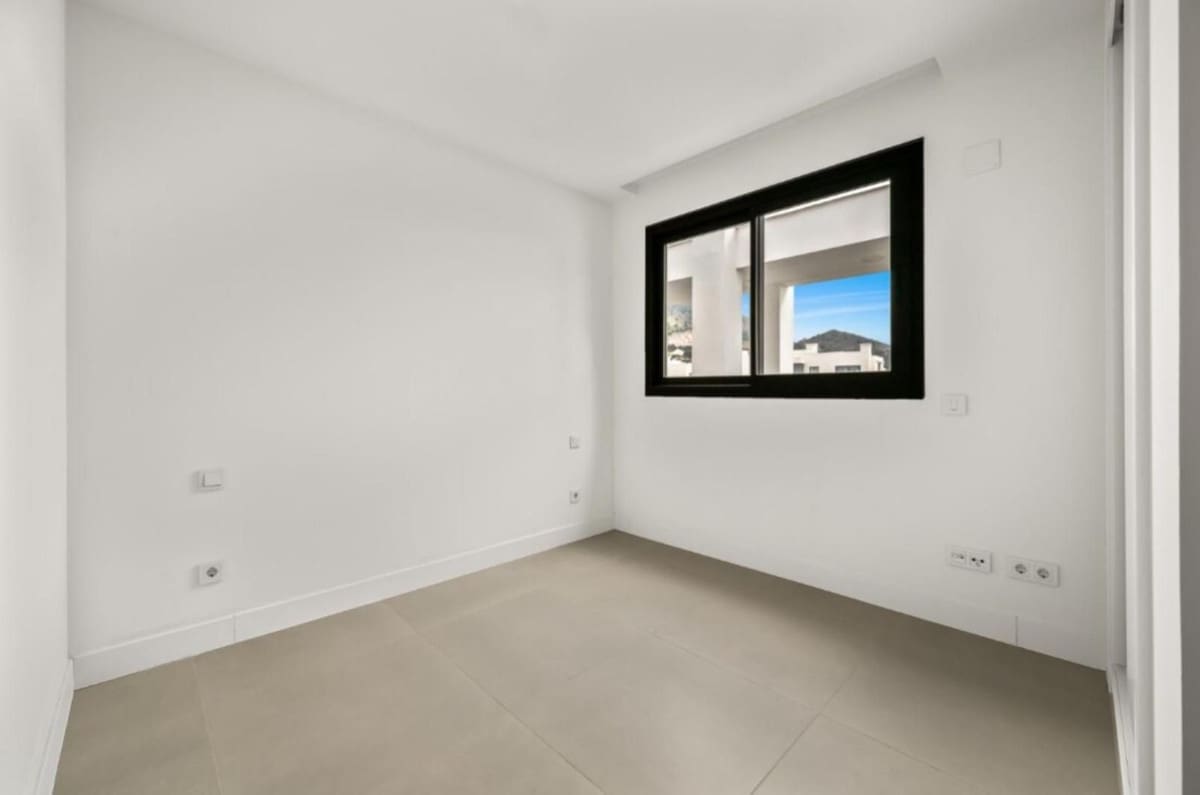 2 Zimmer Apartment zu verkaufen in Fuengirola mit Pool Garage - 599.000 € (Ref: 10126839)