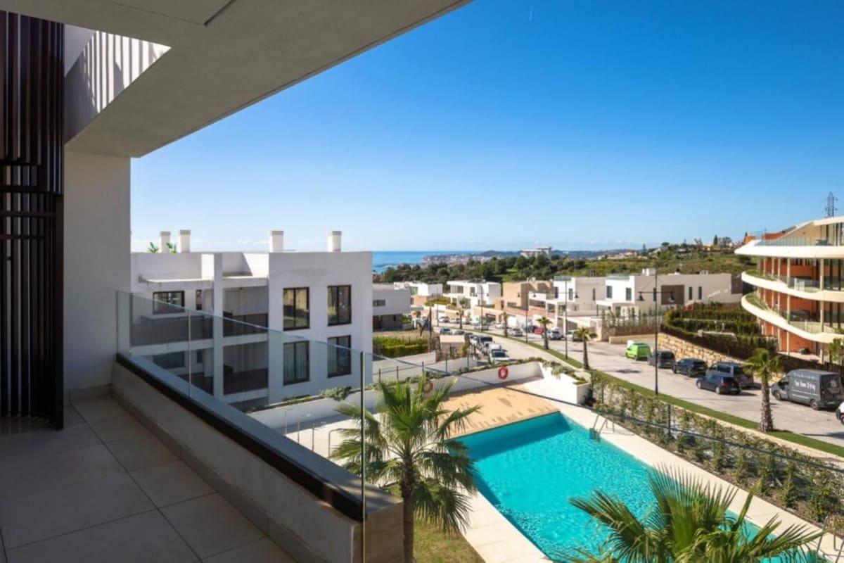 2 Zimmer Apartment zu verkaufen in Fuengirola mit Pool Garage - 599.000 € (Ref: 10126839)