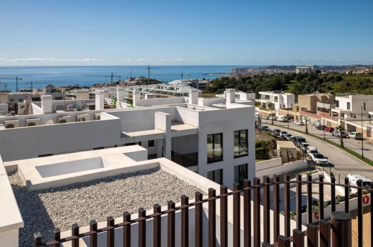 2 Zimmer Apartment zu verkaufen in Fuengirola mit Pool Garage - 599.000 € (Ref: 10126839)