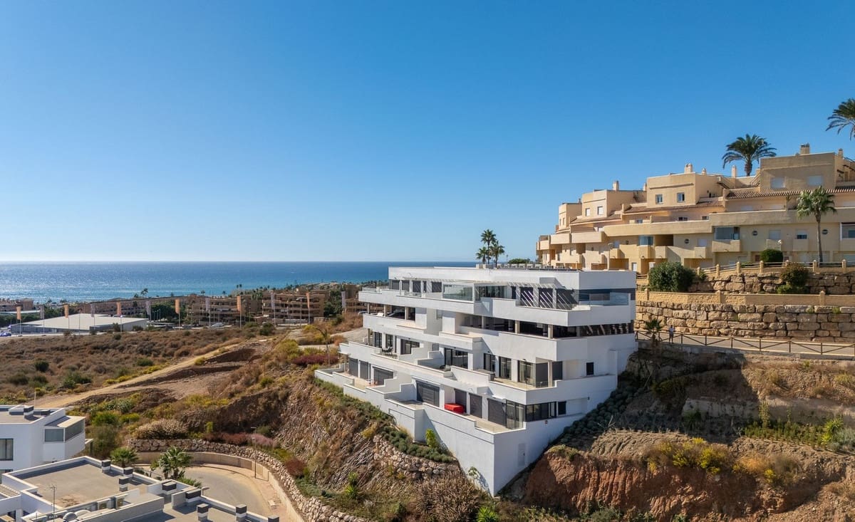 4 quarto Apartamento para venda em La Cala de Mijas com piscina garagem - 940 000 € (Ref: 10126842)