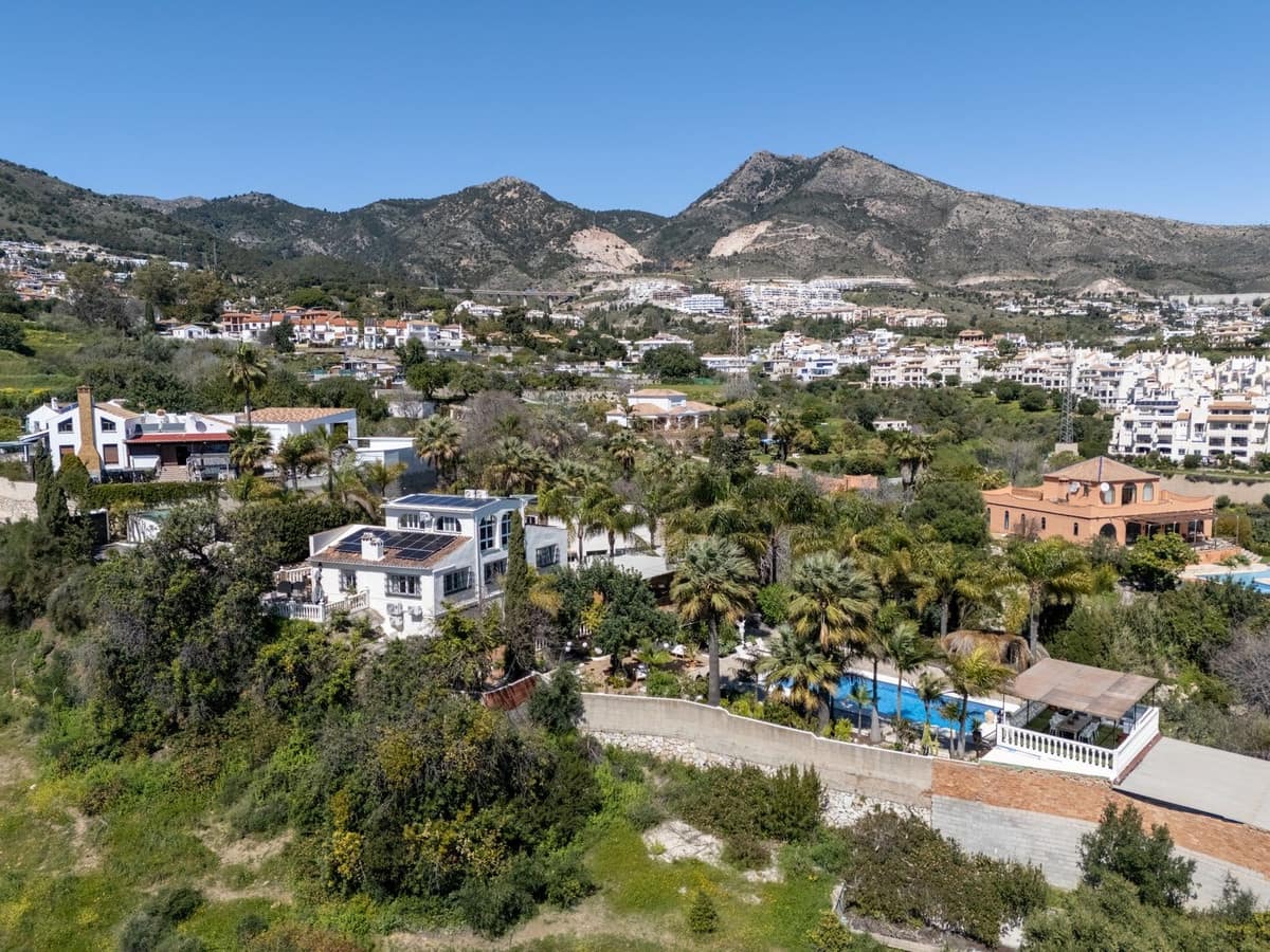 6 makuuhuone Huvila myytävänä paikassa Benalmadena mukana uima-altaan 
autotalli - 2 595 000 € (Ref: 10126851)