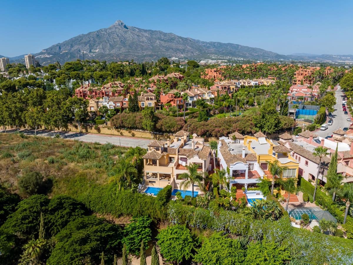 5 soveværelse Villa til salg i Marbella med swimmingpool garage - € 2.475.000 (Ref: 10126864)