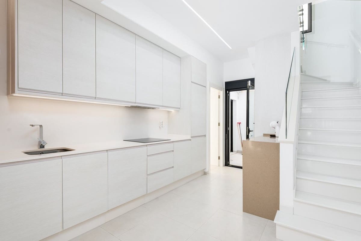 Chalet de 4 habitaciones en San Pedro del Pinatar en venta con piscina garaje - 495.000 € (Ref: 10126890)