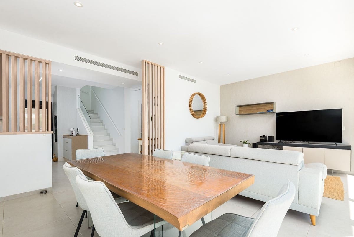 Chalet de 4 habitaciones en San Pedro del Pinatar en venta con piscina garaje - 495.000 € (Ref: 10126890)