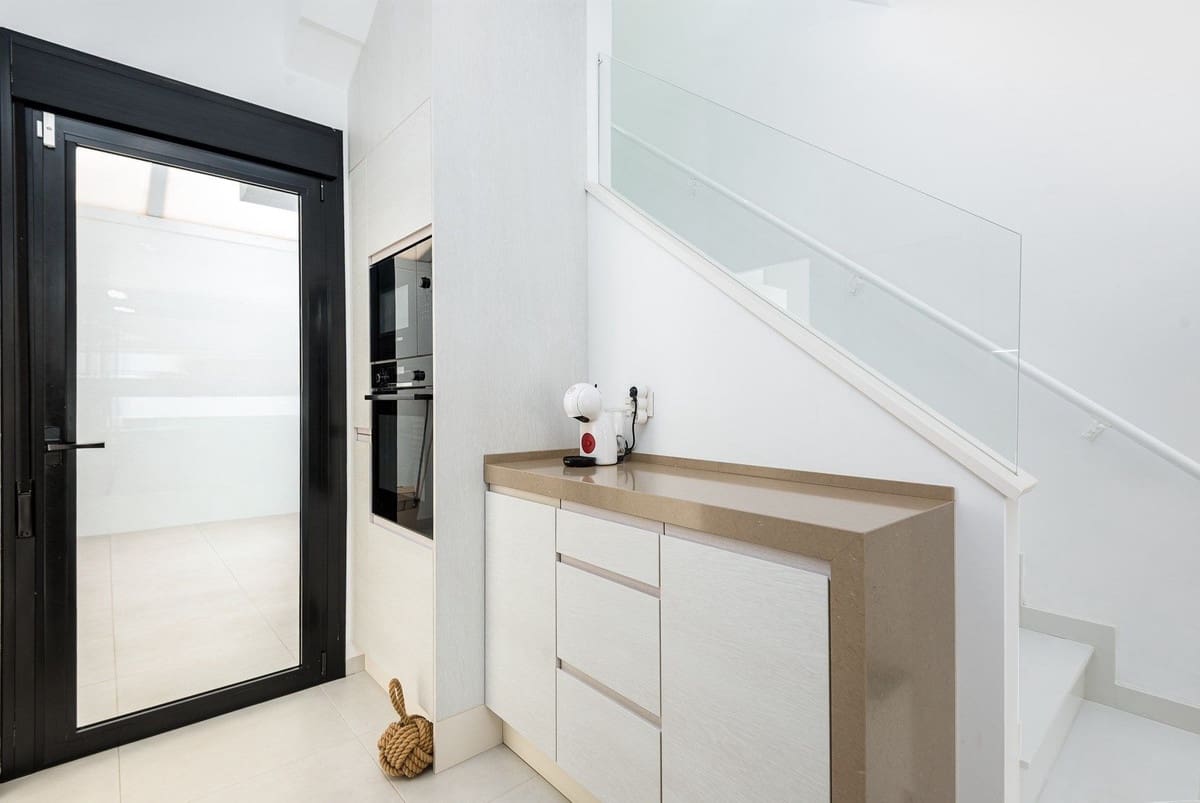 Chalet de 4 habitaciones en San Pedro del Pinatar en venta con piscina garaje - 495.000 € (Ref: 10126890)