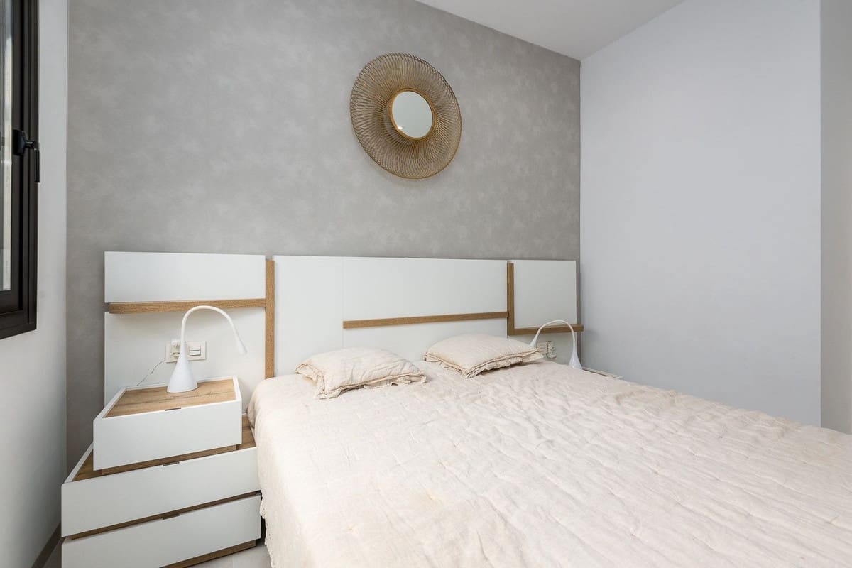 Chalet de 4 habitaciones en San Pedro del Pinatar en venta con piscina garaje - 495.000 € (Ref: 10126890)