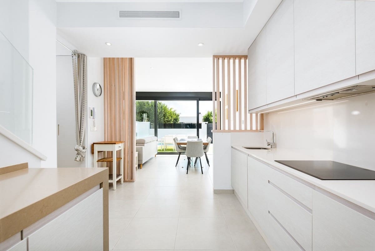Chalet de 4 habitaciones en San Pedro del Pinatar en venta con piscina garaje - 495.000 € (Ref: 10126890)