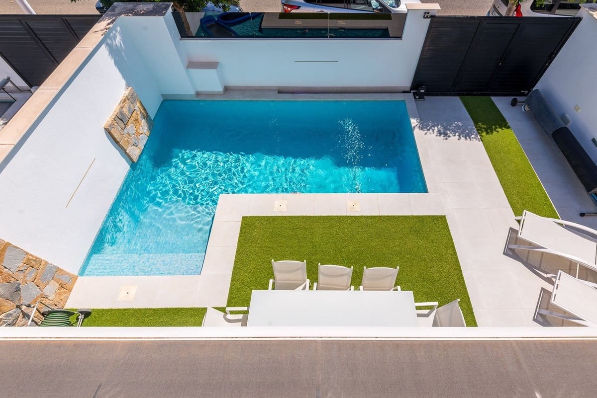 Chalet de 4 habitaciones en San Pedro del Pinatar en venta con piscina garaje - 495.000 € (Ref: 10126890)