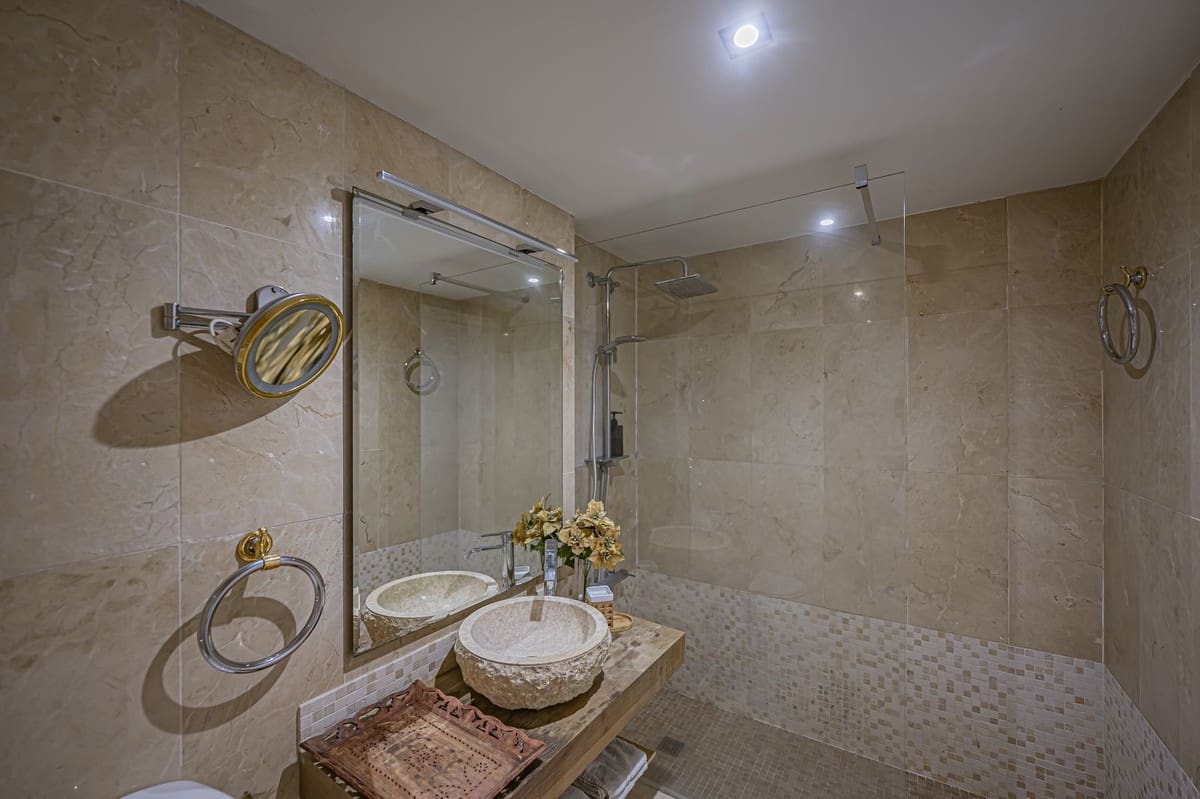 2 bedroom Apartment for sale in Guadalmina with pool garage - € 420,000 (Ref: 10126892)