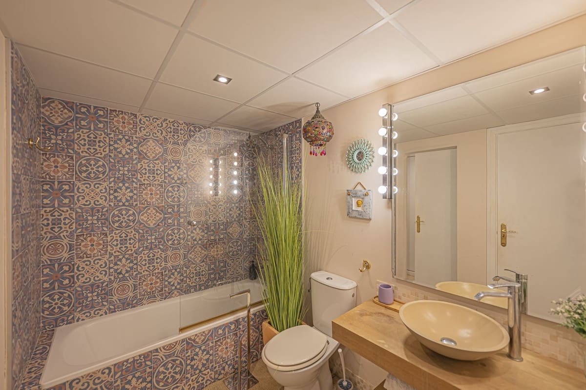 2 bedroom Apartment for sale in Guadalmina with pool garage - € 420,000 (Ref: 10126892)
