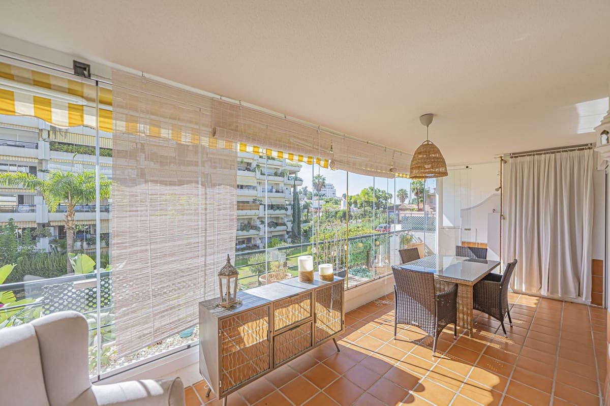 2 bedroom Apartment for sale in Guadalmina with pool garage - € 420,000 (Ref: 10126892)
