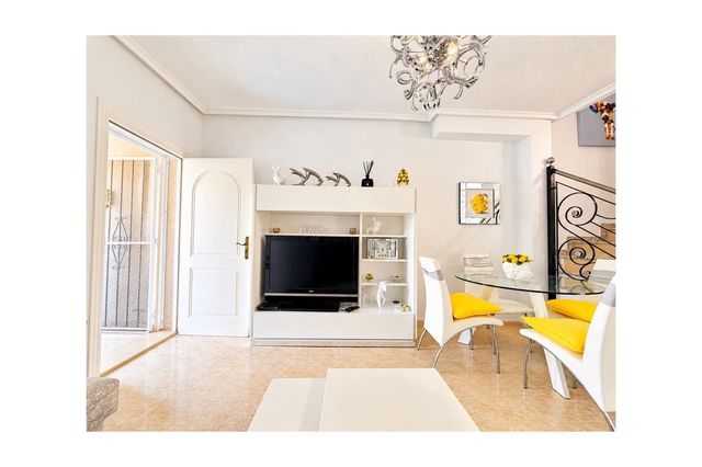 2 quarto Casa em Banda para venda em Ciudad Quesada, Rojales com piscina - 195 000 € (Ref: 10128251)
