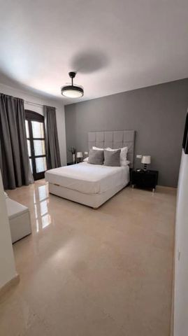4 chambre Maison de Ville à vendre à Guadalmina Alta, Marbella avec piscine garage - 835 000 € (Ref: 10128256)